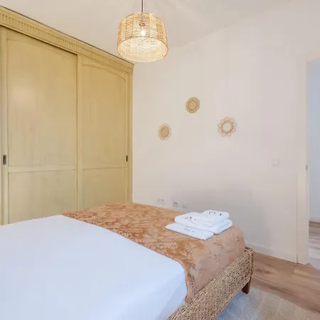 Charming 4-bedroom In Malaga's Historic Center Apartment Malaga